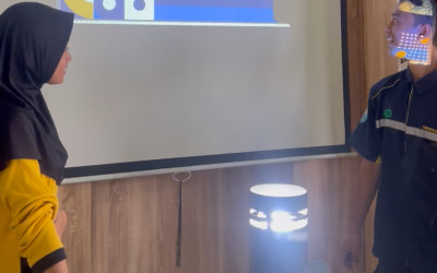 SISWA TITL SMK MUHAMMADIYAH 3 GRESIK TERAPKAN KONSEP LINGKARAN DALAM PROYEK LAMPU HIAS BERBASIS MATEMATIKA